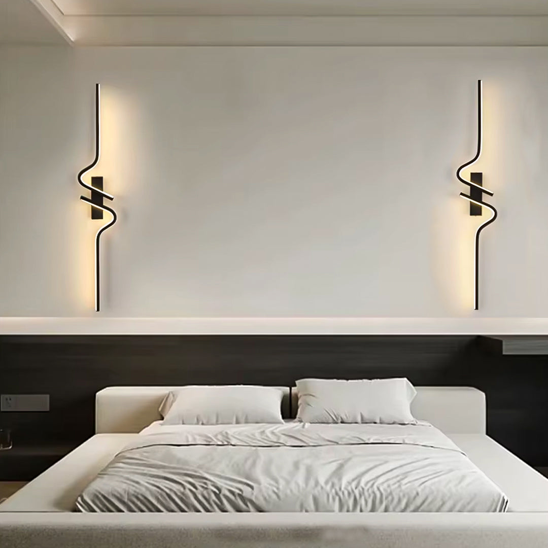 AURORA™ Curvy Wall Light