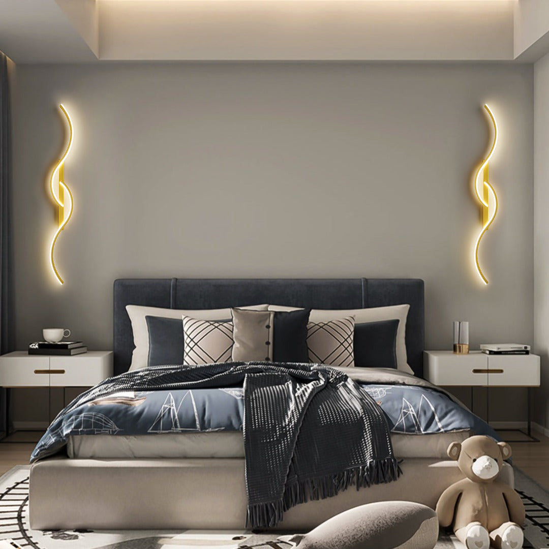 AURORA™ NEXA Golden Sculptural Light